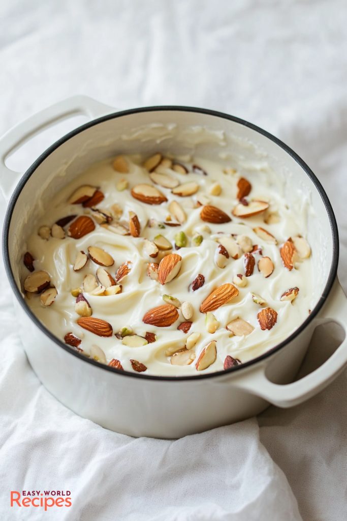 Vit italiensk nougat med nötter (Torrone)